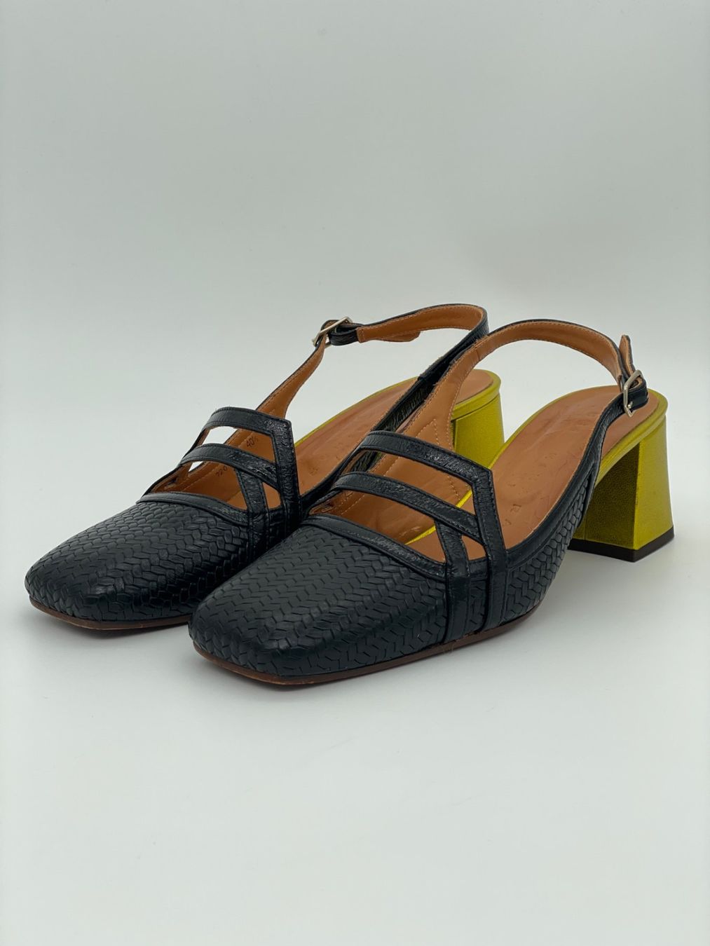Chie Mihara Scarpe da donna: Chie Mihara Leder Slingback EU 40.5 Schwarz – Usato da Zürich venduto da shoe_shop 2