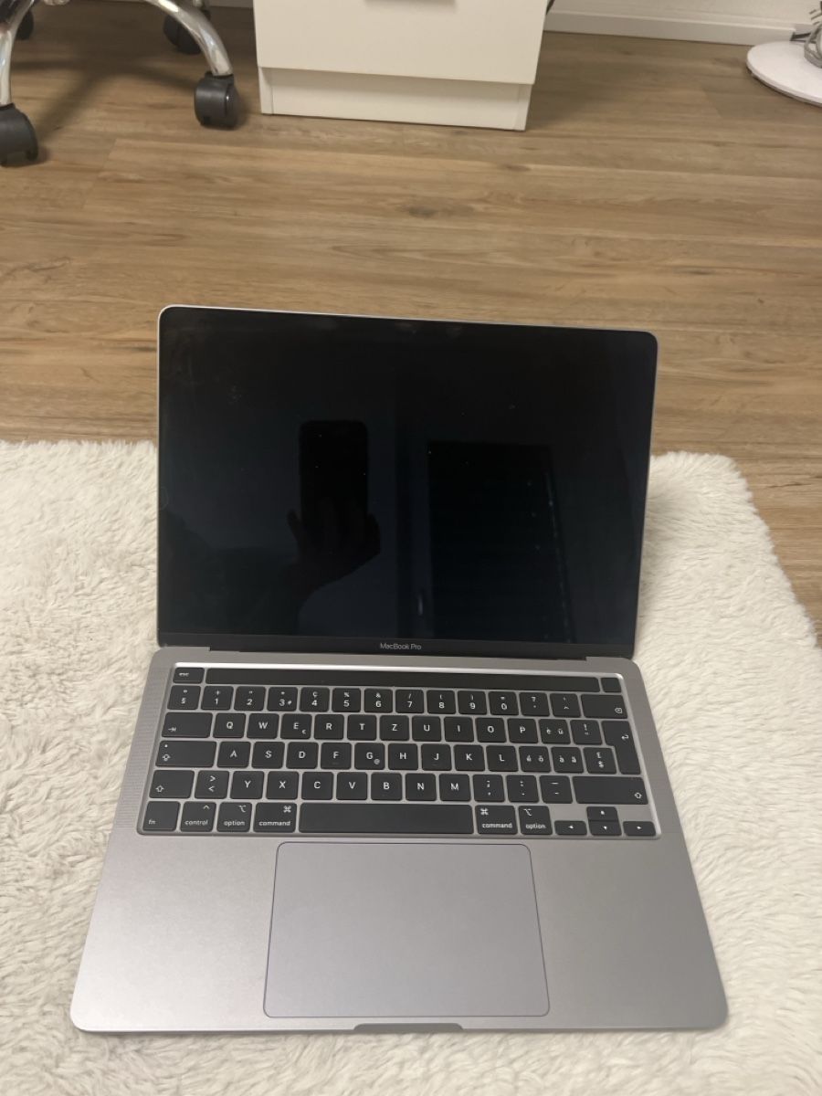 Apple Portables: Macbook pro – D'occasion à Altendorf par mac_5m29 1