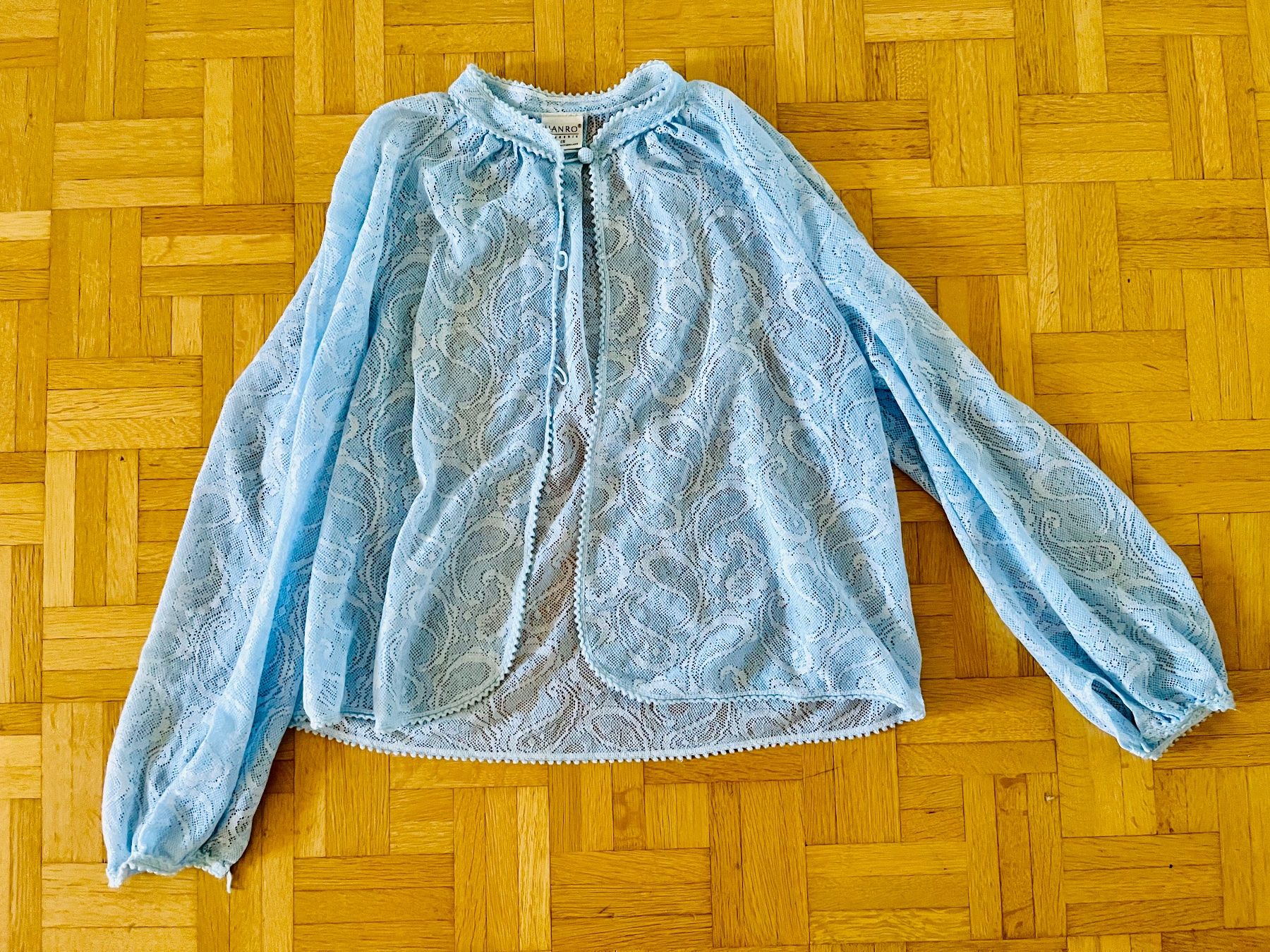 Hanro Giacche: Hanro Damen Strickjacke Gösse XS – Usato da Frauenfeld venduto da cookies_and_cream