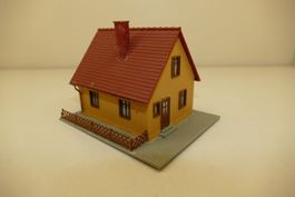Pola H0: Einfamilienhaus