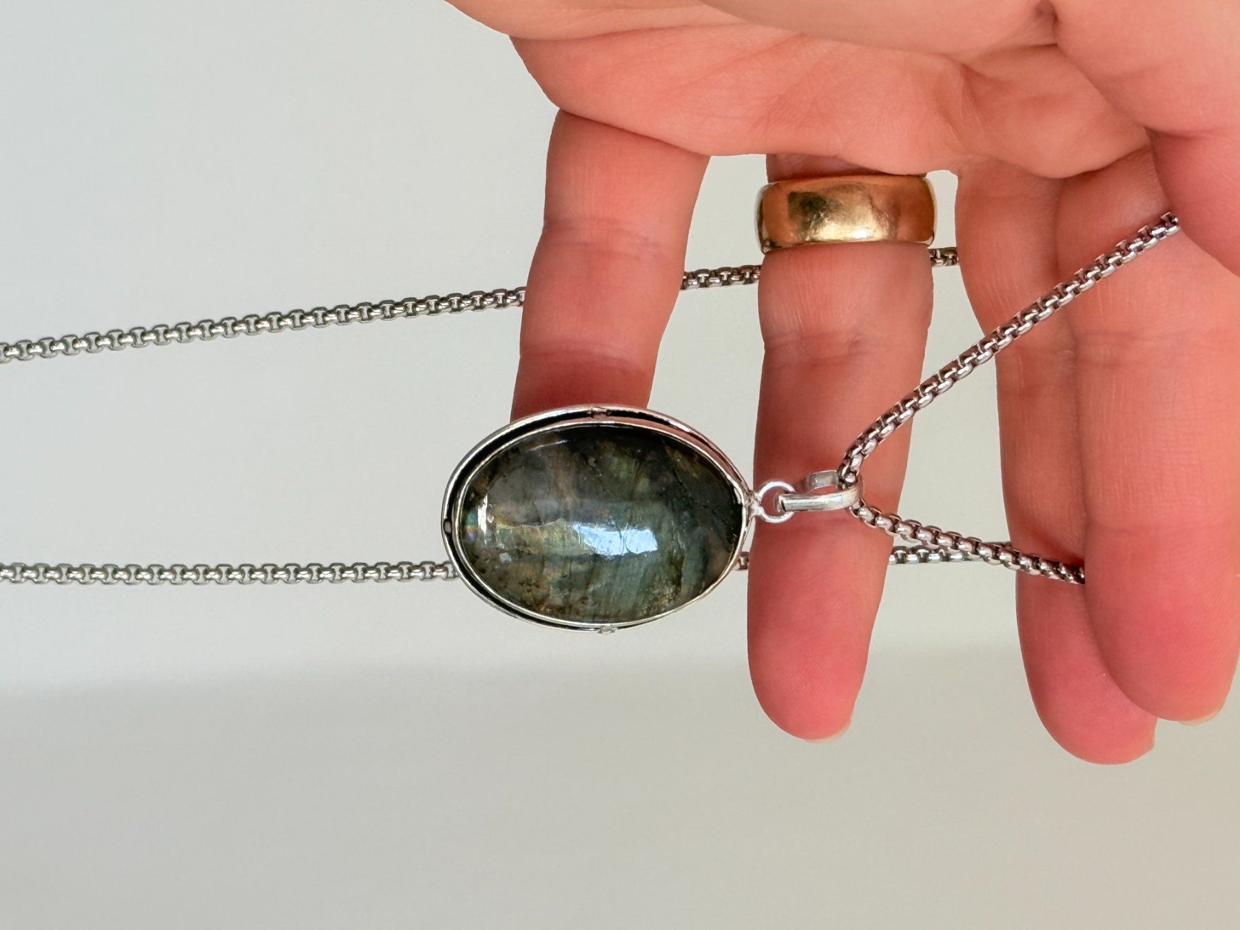 Catenine: Collier avec pendentif labradorite pierre – Nuovo e nell'imballaggio originale da Genève venduto da AGBERG 8
