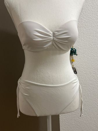 Bikini mit Bügel weiss  ohne Träger Gr. I46 /D42