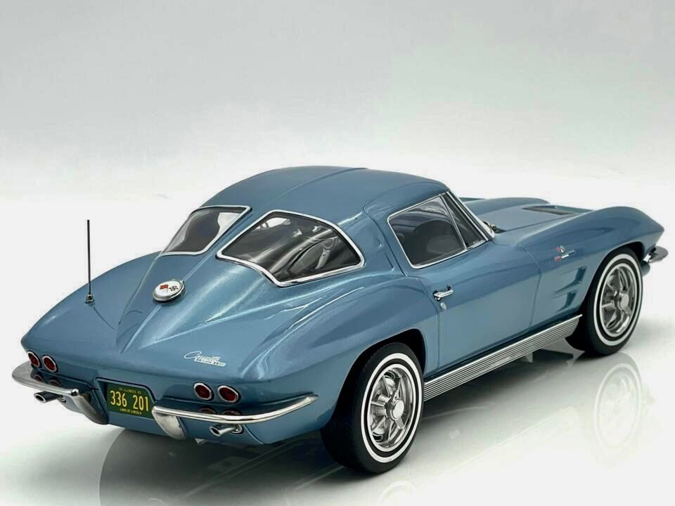 Chevrolet Modellini d'auto: CHEVROLET CORVETTE STING RAY 1963 SPLIT WINDOW – Nuovo e nell'imballaggio originale da Erlenbach im Simmental venduto da Model_box 6