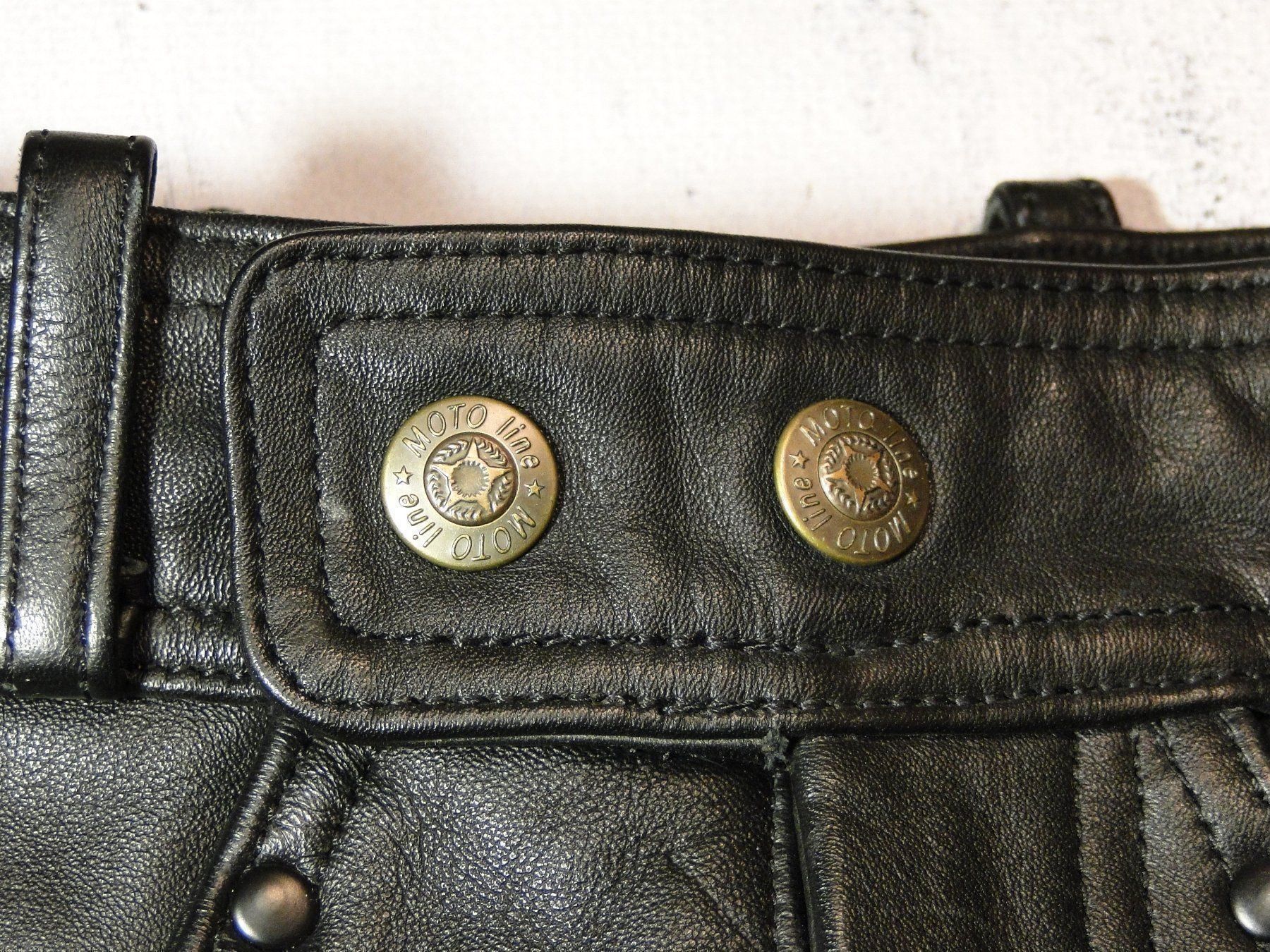 Pantalons: Motorrad Leder Hose – D'occasion à Emmenbrücke par Ulisse-22 2