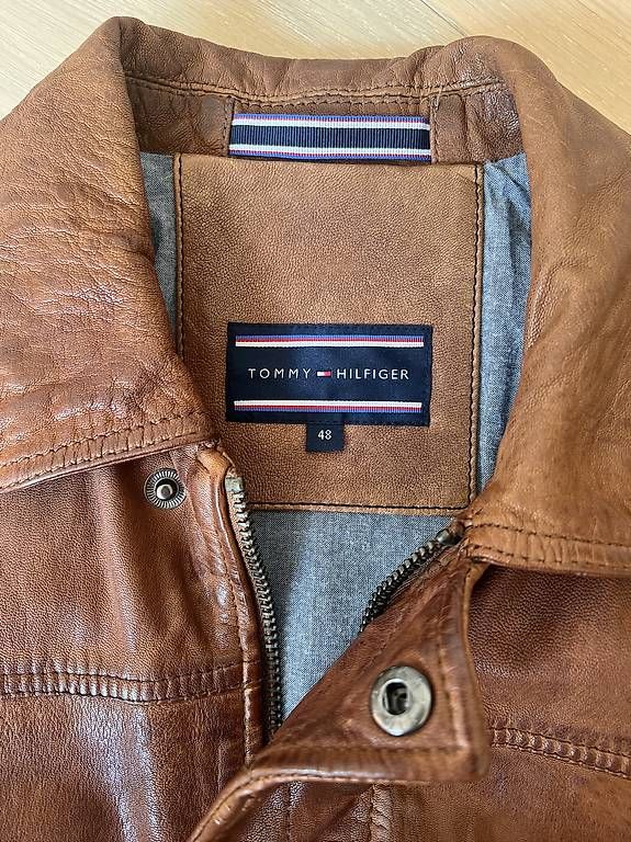 Jacken: Lederjacke Grösse 48, Tommy Hilfiger – Gebraucht aus Maur von Franzifisch 1