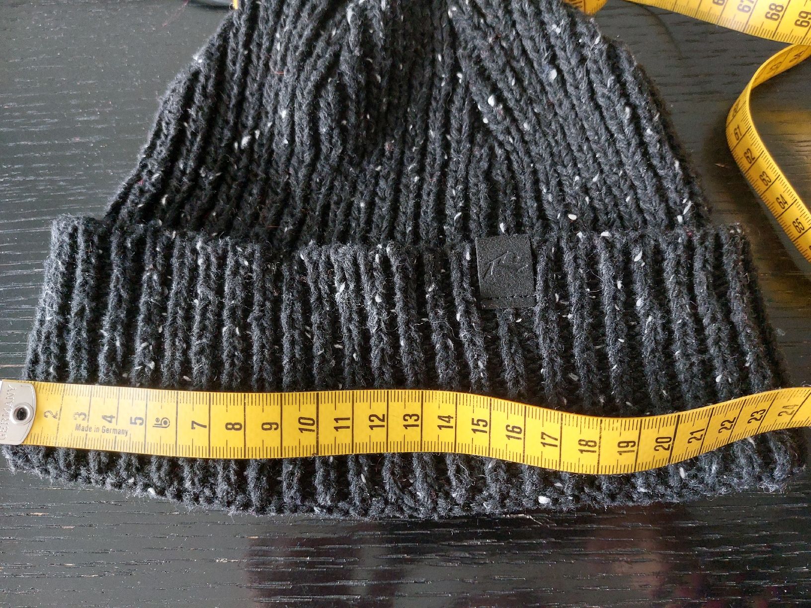 Hüte, Mützen & Caps: Strickmütze schwarz meliert – Gebraucht aus Horgen von prinza 2