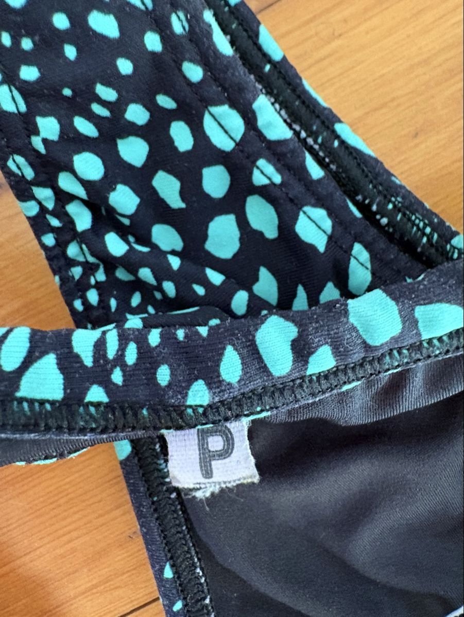 Costumi da bagno & Bikini: Bikini string brasilian – Usato da Sion venduto da edelweissse 3