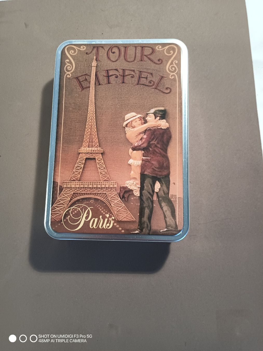 Altro in Decorazioni & Accessori: Blechdose Tour Eiffel Paris nostalgisch Grösse 20x12x4cm – Usato da Aarwangen venduto da to-hirschi