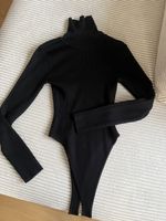 Schwarzer Rippstrick-Body mit Rollkragen, Grösse 38, neuwert