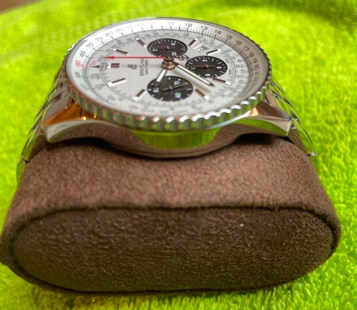 Breitling Montres: Breitling Navitimer B01 Chronograph 43 – D'occasion à Wohlen AG par nje_bsc6 2