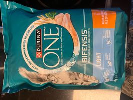 Purina ONE BIFENSIS Katzenfutter Light 3x 750g