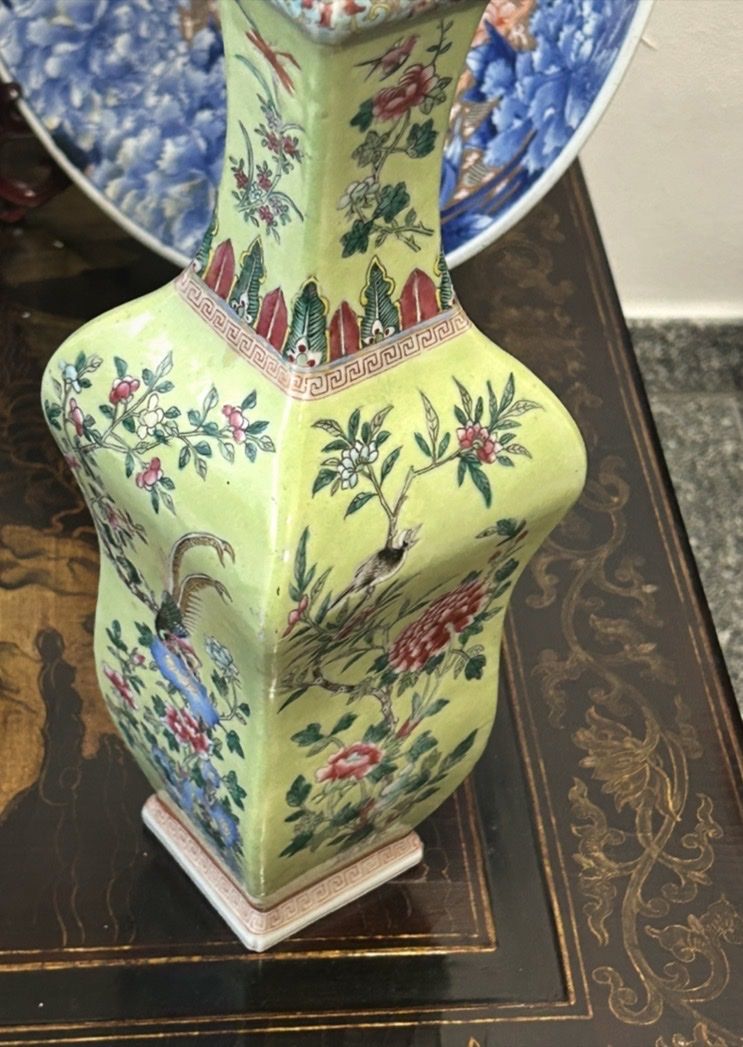 Vasen & Gefässe: Antike chinesische Vase – Gebraucht aus Losone von del_yh97 2