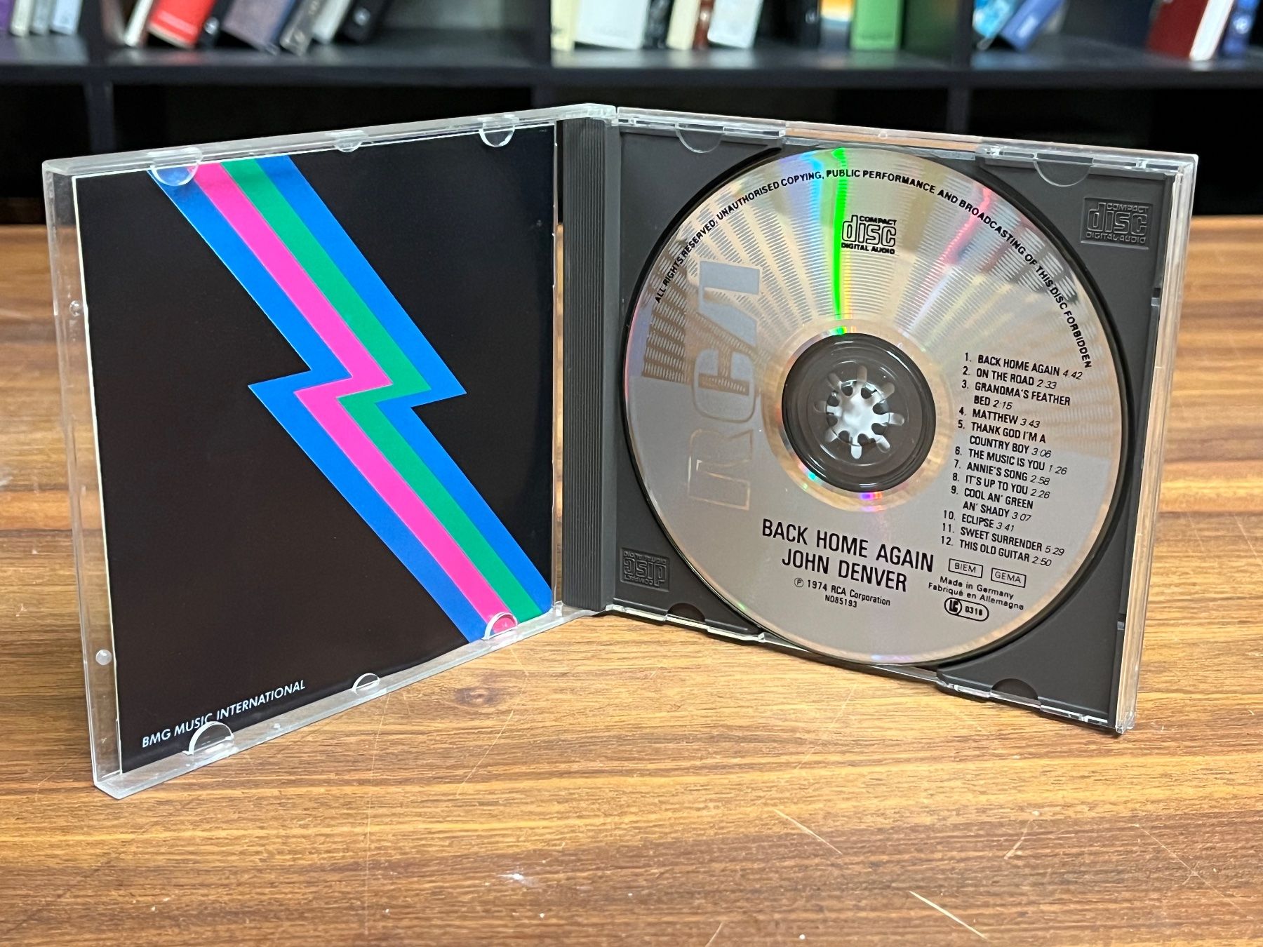 CD: John Denver - Back Home Again - RA11A – Usato da Küsnacht ZH venduto da Jazztilldawn 2