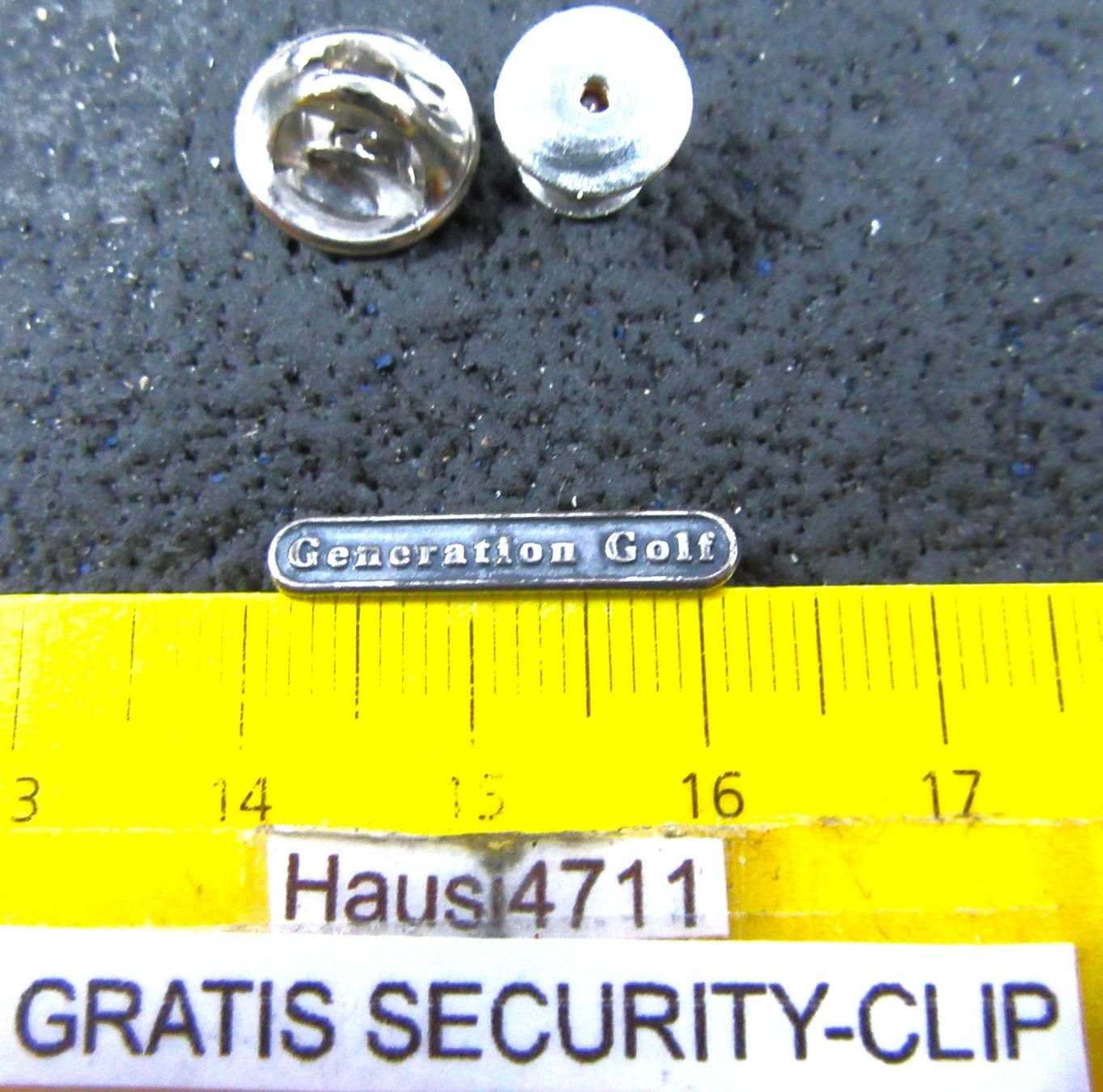 Volkswagen Placchette & Badge: VW GENERATION GOLF AUTO PIN KLEIN-FEIN MIT SECURITY-CLIP – Usato da Ettingen venduto da Hausi4711