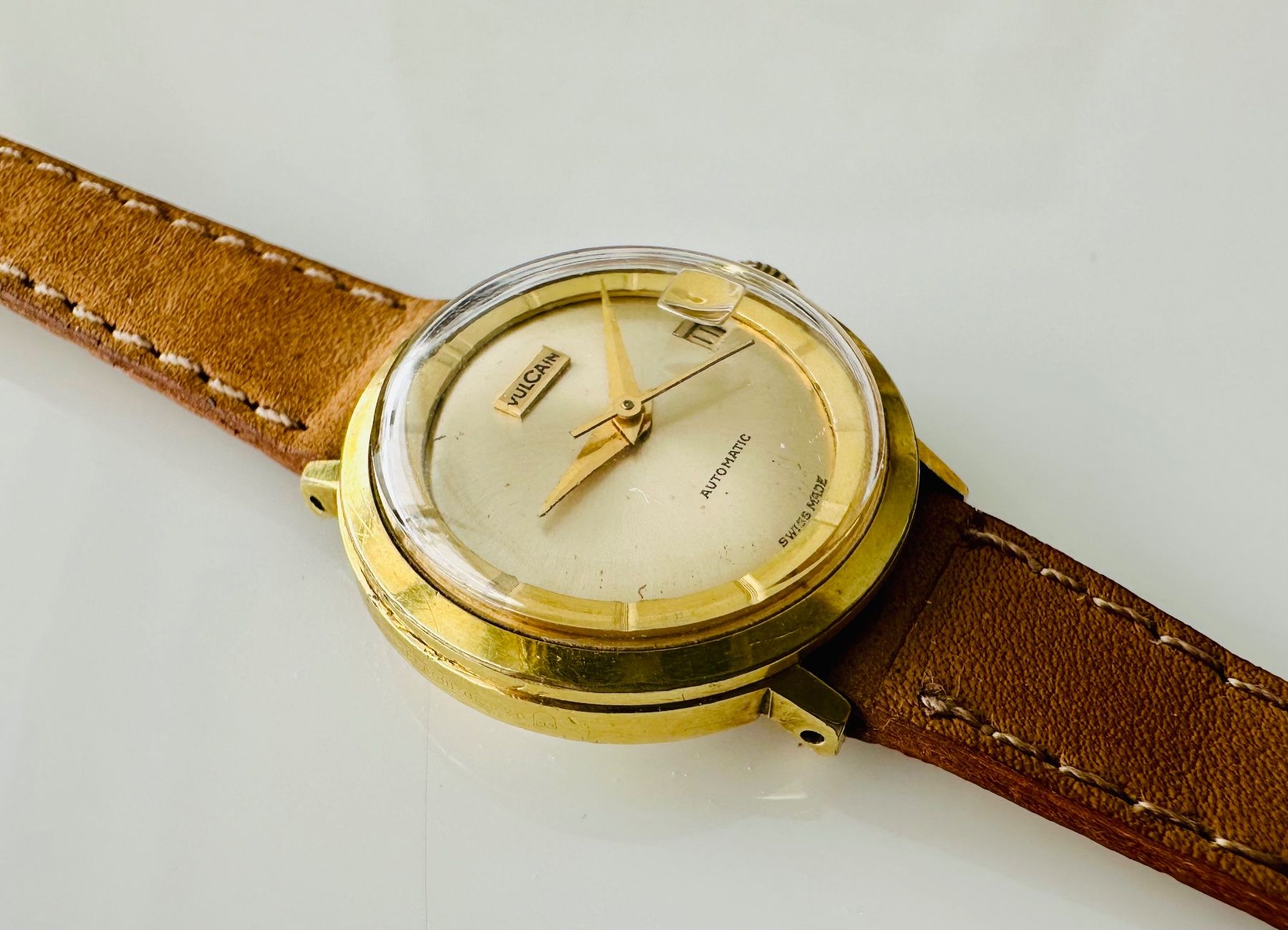 Vulcain Orologi: NEUVE -  VULCAIN CENTENARY AUTOMATIC DATE 23 mm parfait état – Nuovo e nell'imballaggio originale da Conthey venduto da advisia 4