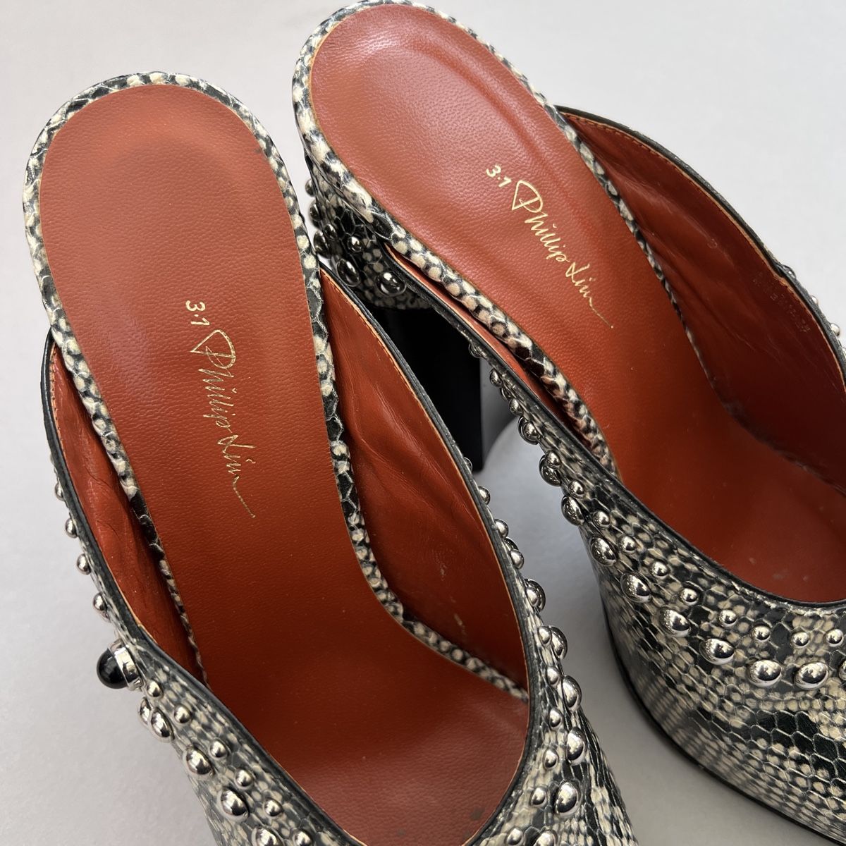 Phillip Lim Scarpe da donna: 3.1 Phillip Lim Gray Leopard Print Leather Mule Heel 38.5 – Nuovo (secondo la descrizione) da Genève venduto da Kookiek 2
