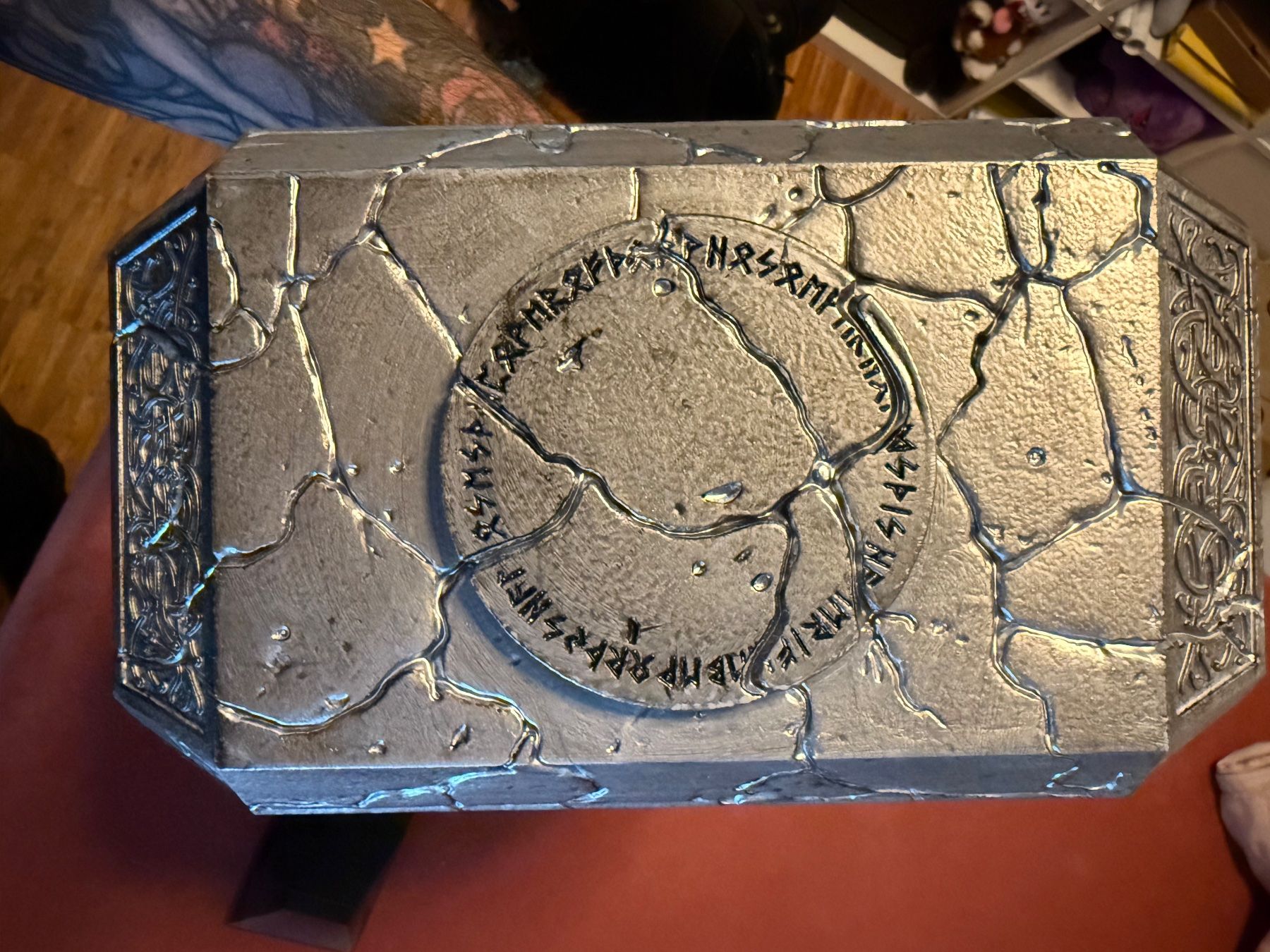 Tutte le decorazioni: Thor Hammer Replika mit LED-Leuchtfunktion, neuwertig Hasbro – Nuovo (secondo la descrizione) da Glarus venduto da dean94 3