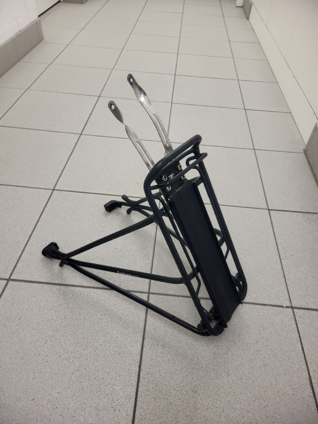 Pezzi di ricambio: Topeak Explorer Disc Gepäckträger – Usato da Vaduz venduto da Simibimi 2