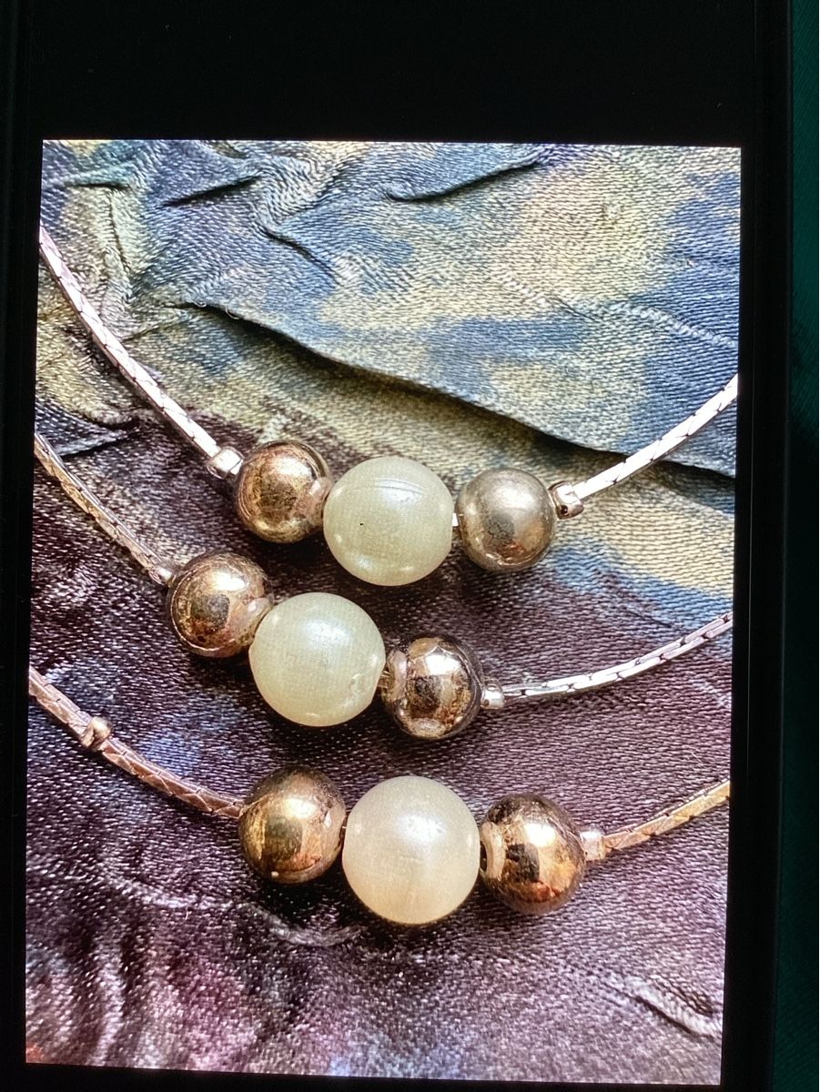 Catenine: Elegante Halskette mit Perlen, dreireihig – Usato da Bellinzona venduto da wav_72pt 4