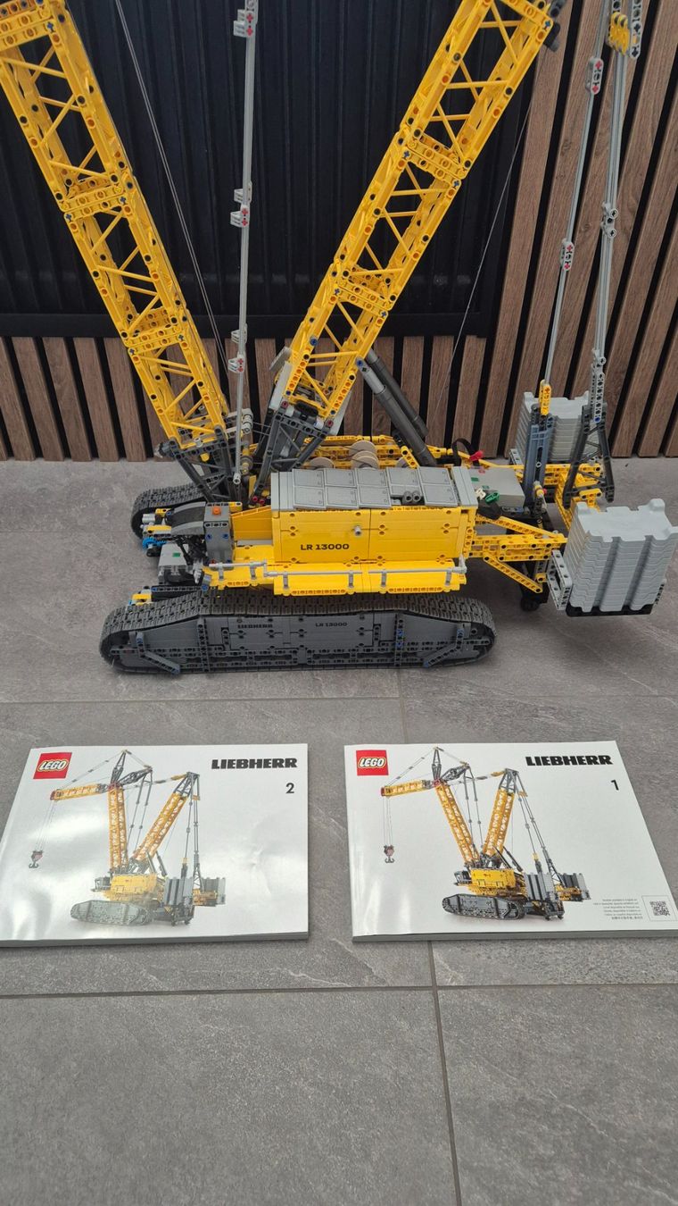 Lego Jouets: Liebherr LR 13000 Kran Lego Technic – D'occasion à Rickenbach SO par Bubs