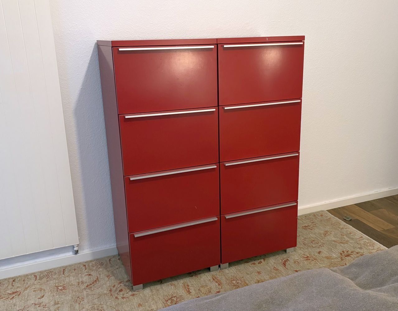 Cassettiere: 1 rote Kommode mit 4 Schubladen – Usato da Zufikon venduto da mfi_6vlq 1