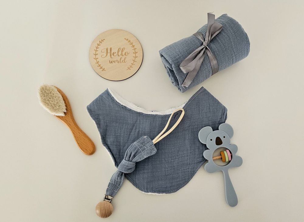 Süßes Baby-Starterset Zur Geburt - 6-teiliges Set Mit Pyjama, Body & Accessoires In Rosa