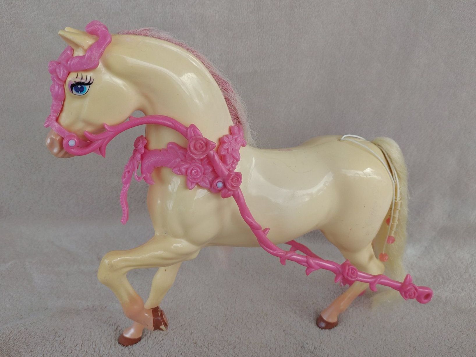 Giocattoli: Kutsche, Pferd und Barbie – Usato da Strengelbach venduto da Phorensic_30 4