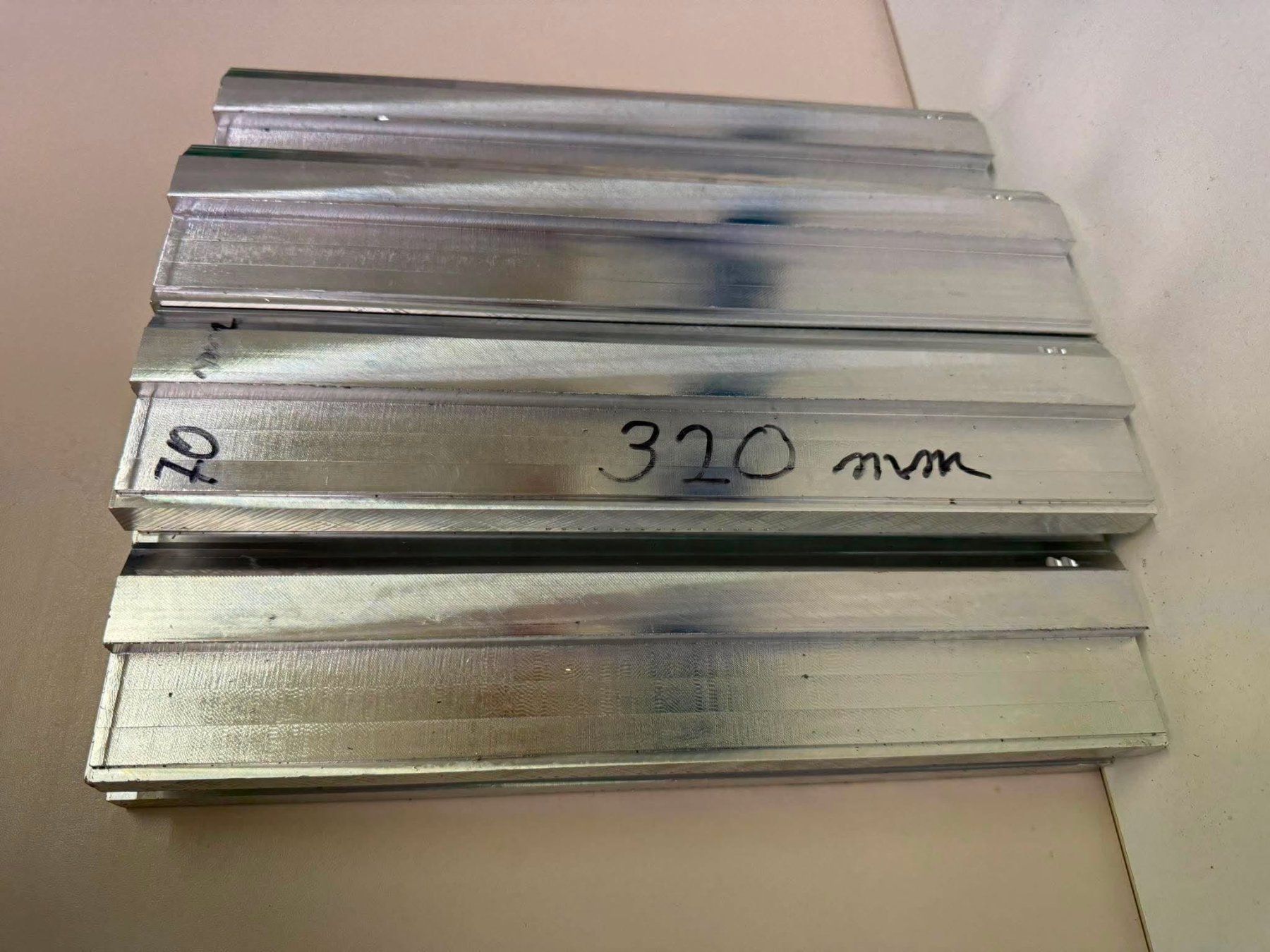 Tutti gli attrezzi: Aluminium Rohmaterial Reststücke 11.5 kg – Usato da Winterthur venduto da Joe1001 3