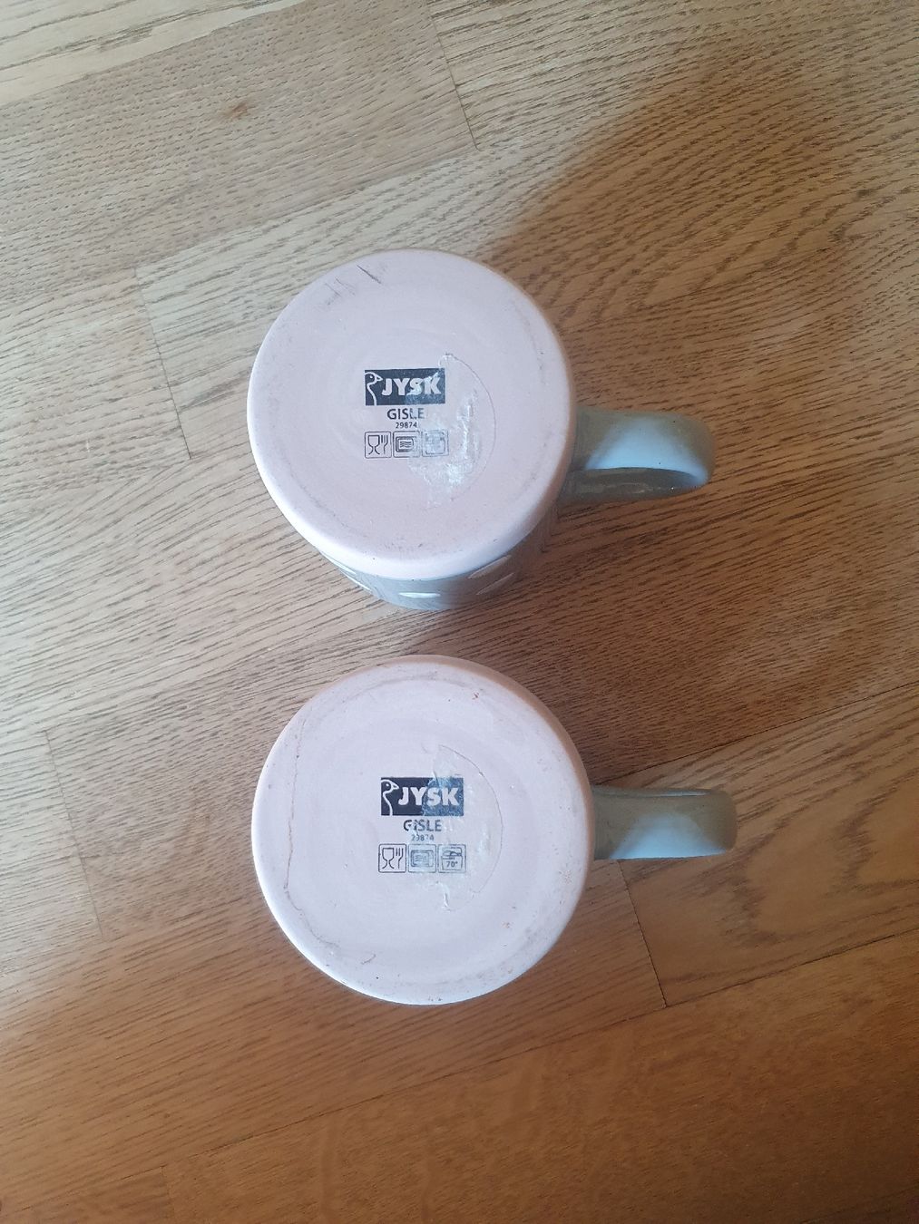 Tassen: Set of 2 ceramic mugs, grey with white dots – Gebraucht aus Sirnach von eftix 2