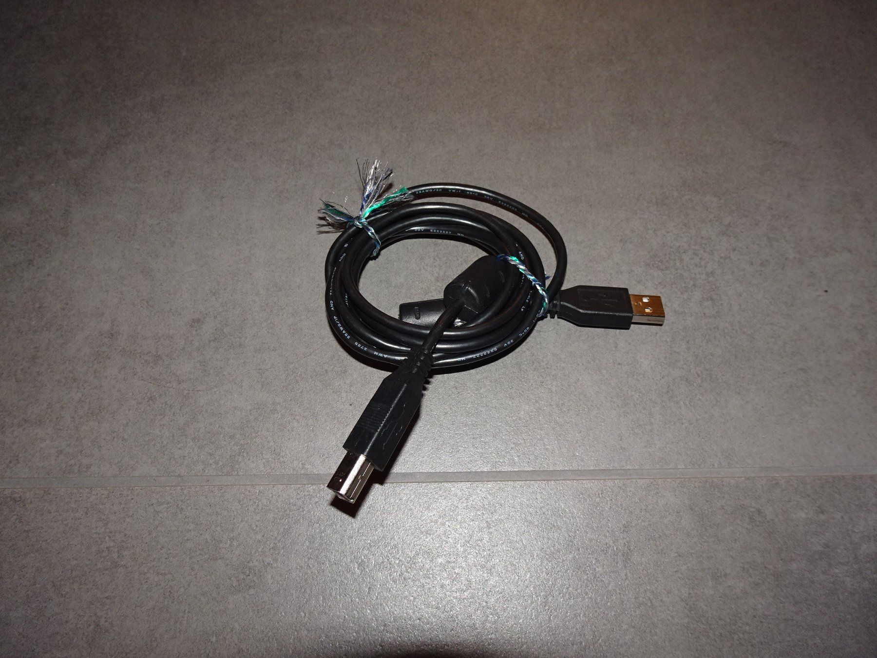 Cavi: USB Kabel – Usato da Bassersdorf venduto da Nianda
