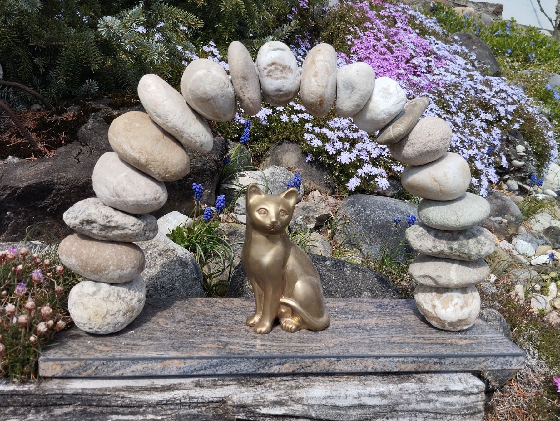Sculture & Statue: Steinbogen mit Katzenskulptur – Nuovo (secondo la descrizione) da Unterkulm venduto da Huesi01 2