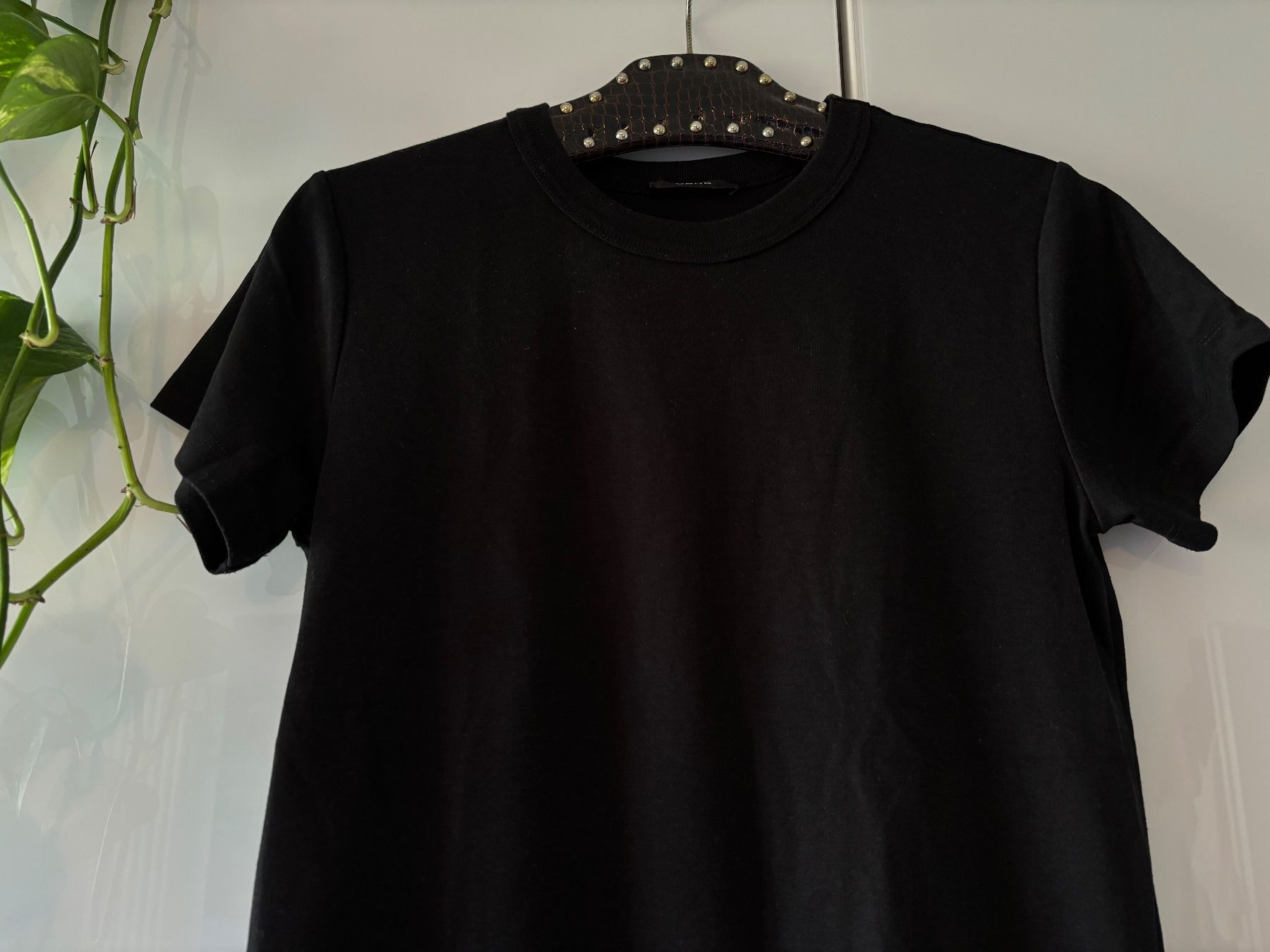 Opus T-shirts: OPUS "SAMUN" schwarzes T-Shirt – D'occasion à Zürich par missmodernage 1
