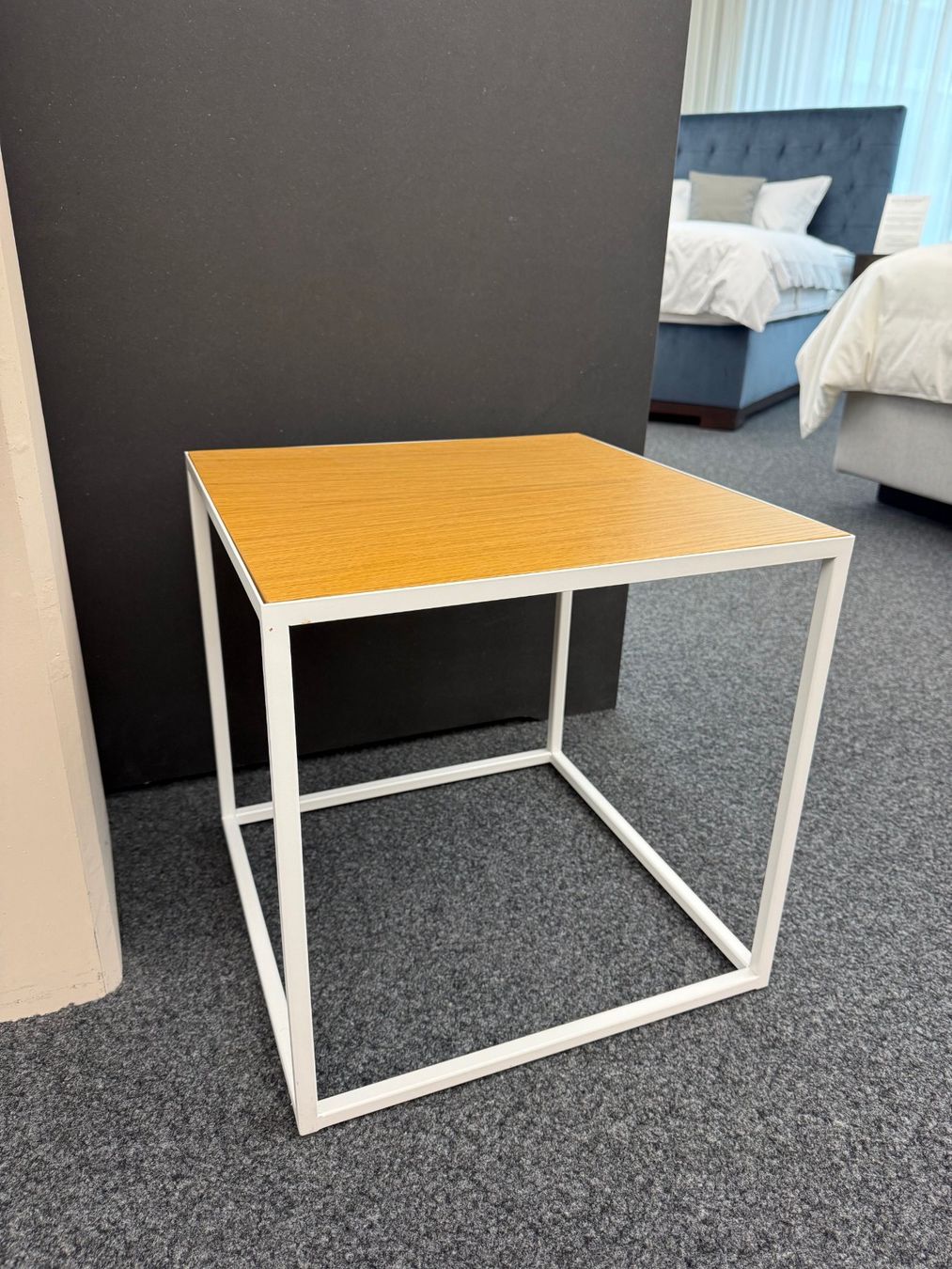 Comodini: Whitebeds Tisch 440, weiss matt – Usato da Winterthur venduto da Schlafpunkt 1
