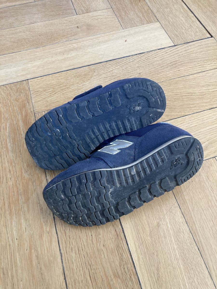 New Balance Scarpe per ragazzi: New Balance Turnschuhe Grösse 33 – Usato da Bern venduto da Claro80 2