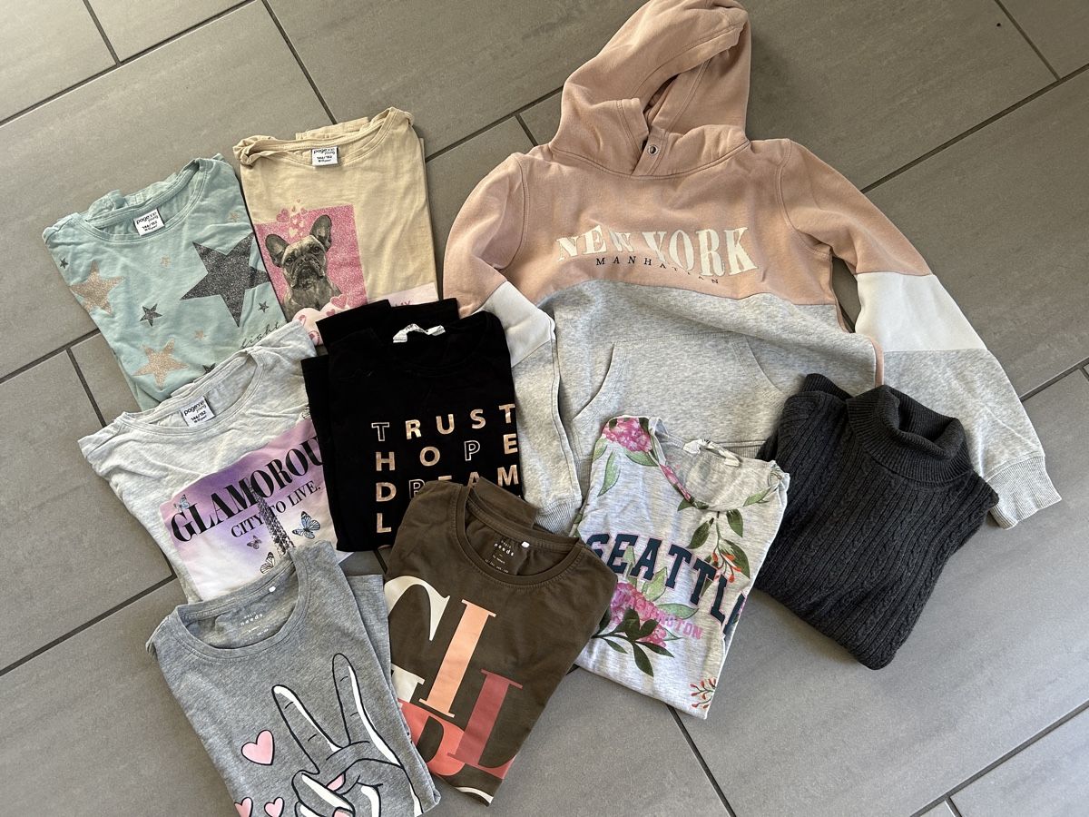 Pullover & Sweatshirts: Oberteile Gr. 146/152 – Gebraucht aus Hinwil von trauber