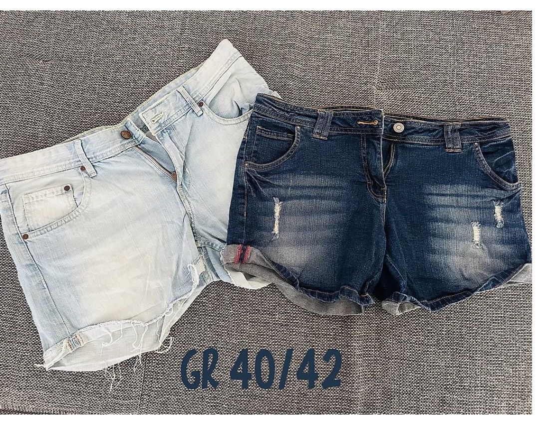 Kleiderpakete: Hosen Set kurz Grösse 40/42 – Gebraucht aus Wohlen AG von cello80