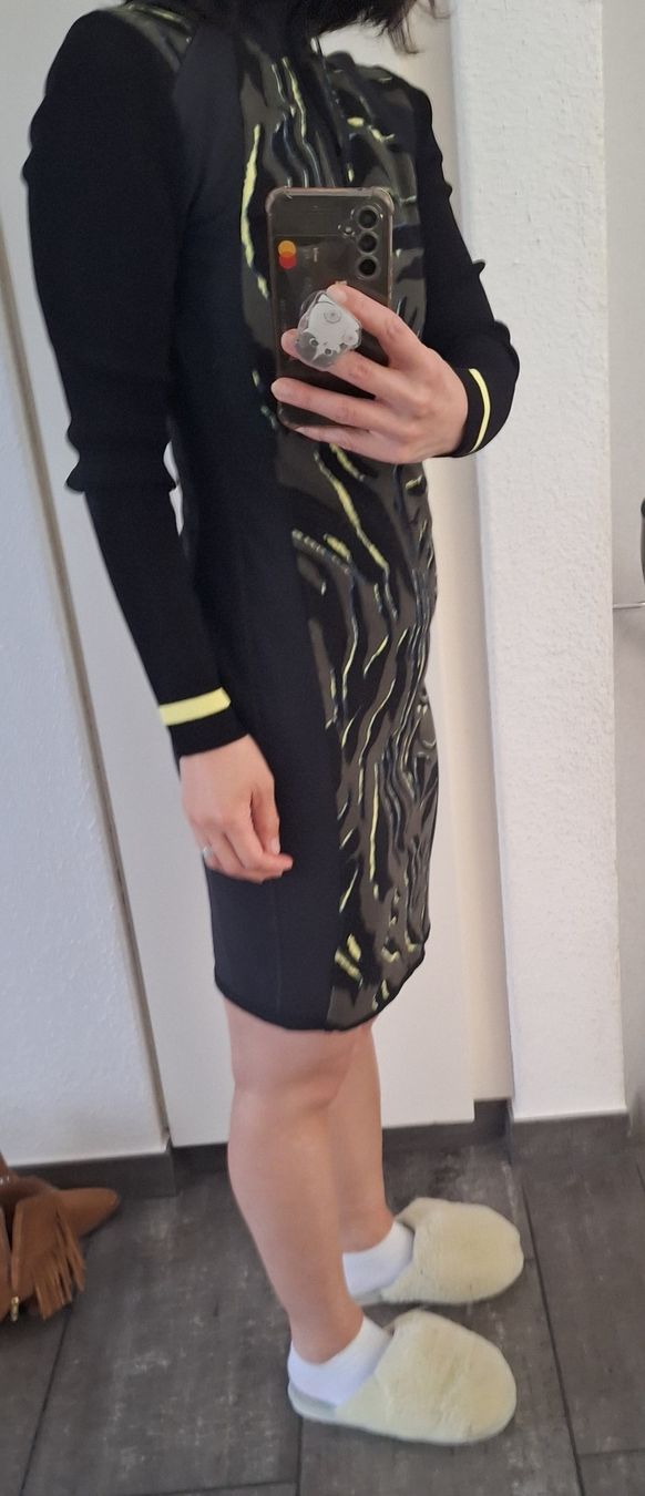 Marc Cain Kleider: MARCCAIN Sportliches Strickkleid Gr. S – Gebraucht aus Aarau von Harry33 1