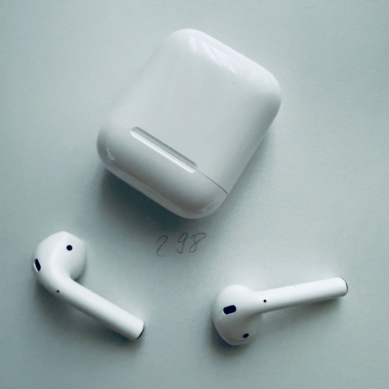 Apple Kopfhörer: Original Apple AirPods 2 Gen. Wireless Kopfhörer & Case – Gebraucht aus Basel von MY.AIRPODS.SHOP 6