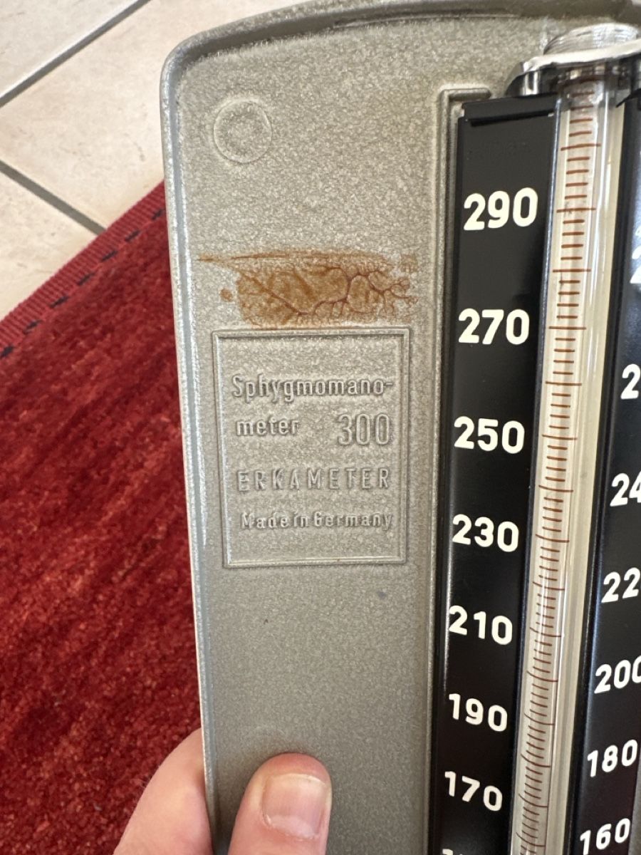 Attrezzature mediche: Antiker Blutdruckmesser – Usato da Wädenswil venduto da GreenGables 2