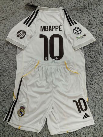 Real Madrid Trikotset Mbappe 140cm