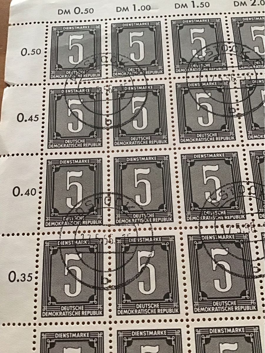 Tous les timbres: Briefmarkenbogen DDR – Neuf (Voir description) à Bettwiesen par Jumpingfox 1