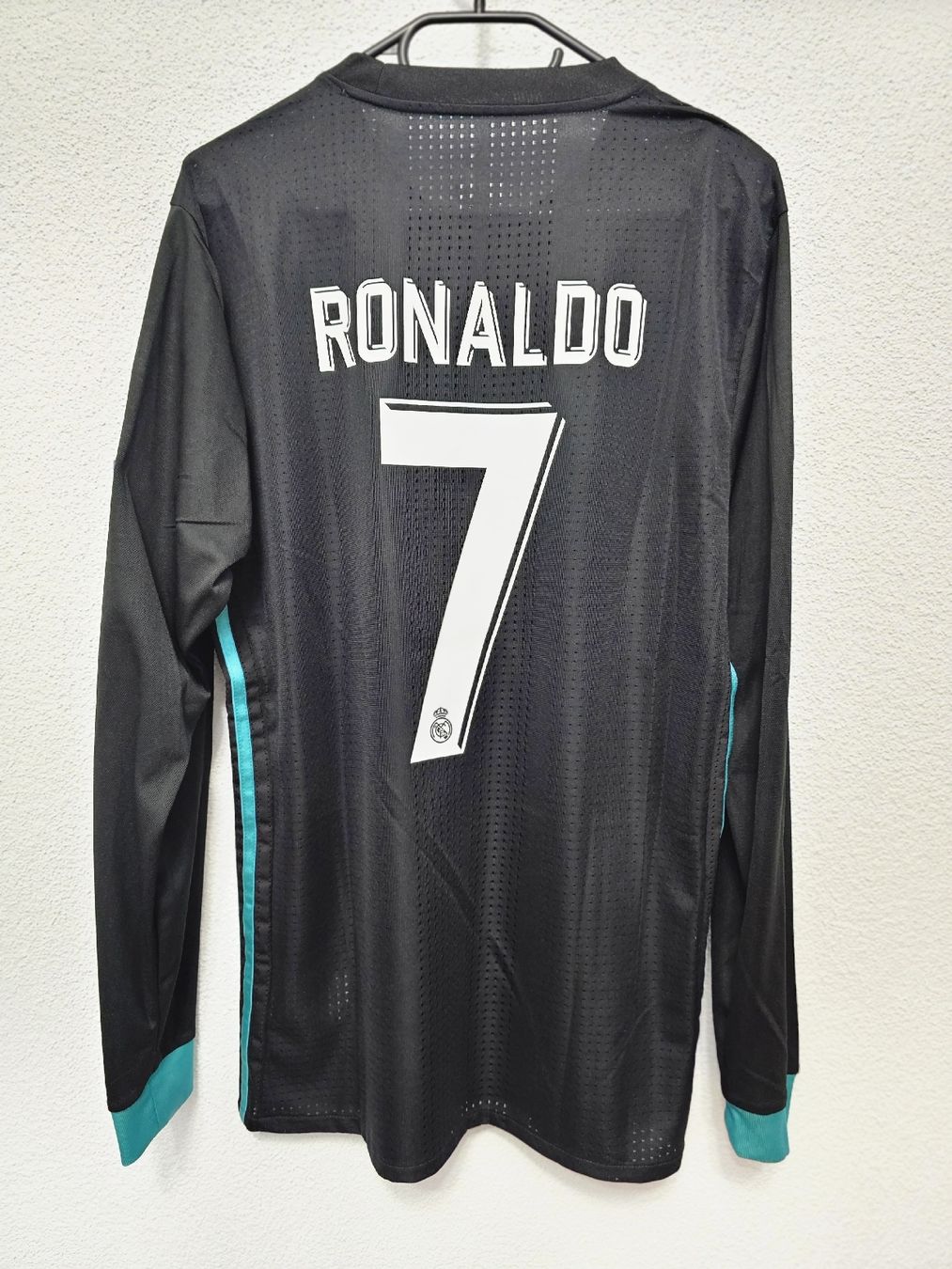 Canottiere & Pantaloni: Real Madrid Spielertrikot 17/18 – Nuovo (secondo la descrizione) da Rickenbach LU venduto da LichterWelt 1