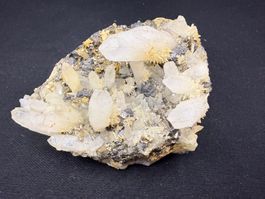 Quarz mit Pyrit und Galena