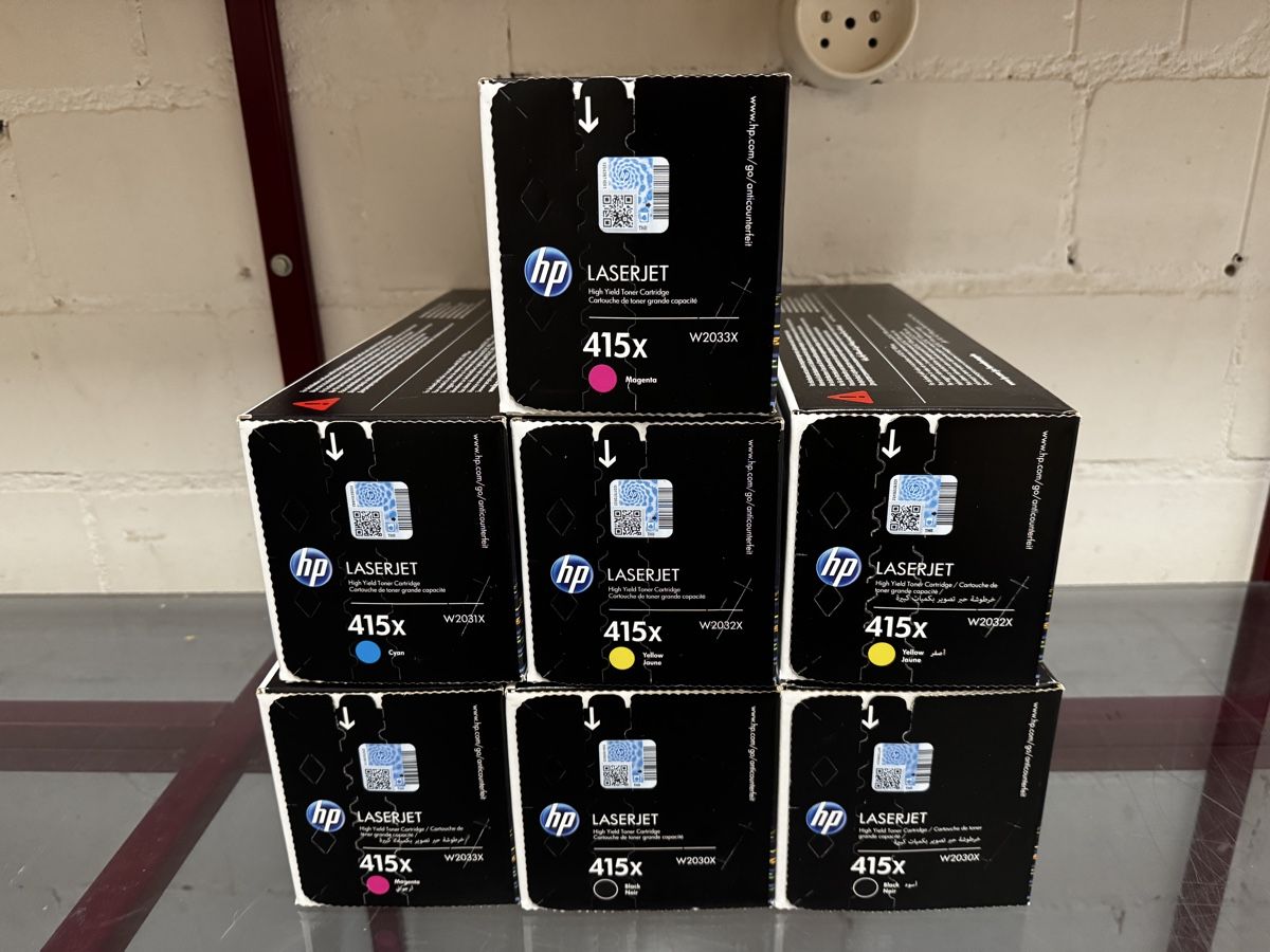 Hewlett Packard Cartouches & Toner: HP LaserJet 415X Toner Kartuschen Set  – Neuf avec emballage d'origine à Feusisberg par Cineflex