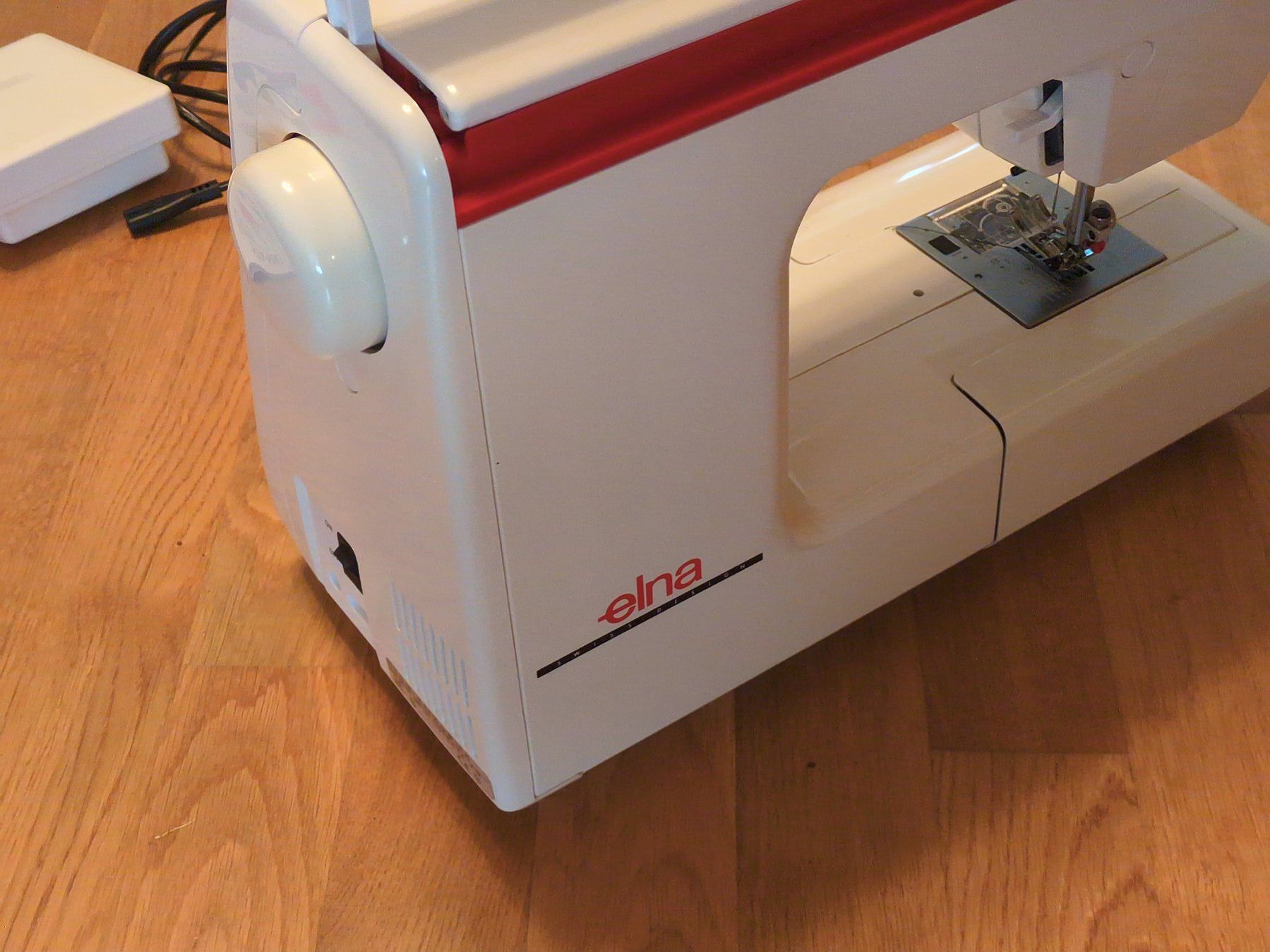 Elna Macchine da cucire: Elna 6003 Nähmaschine – Usato da Basel venduto da Shoji02 4