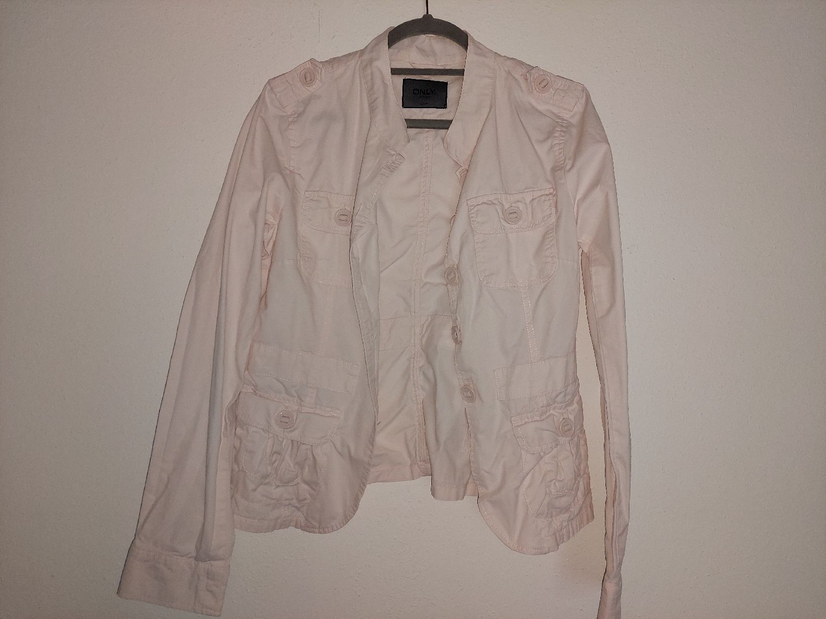 Only Vestes: Only Jacke gr M – D'occasion à Gwatt (Thun) par Letzte-Chance-III