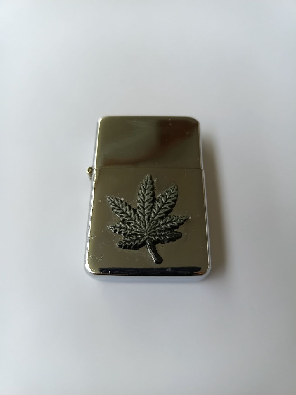 Accendini: Feuerzeug Cannabisblatt Motiv Chrom – Nuovo (secondo la descrizione) da Wängi venduto da Ladys_First