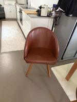 4 Drehbare echtleder Stühle mit wenig Gebrauch spuren holzge