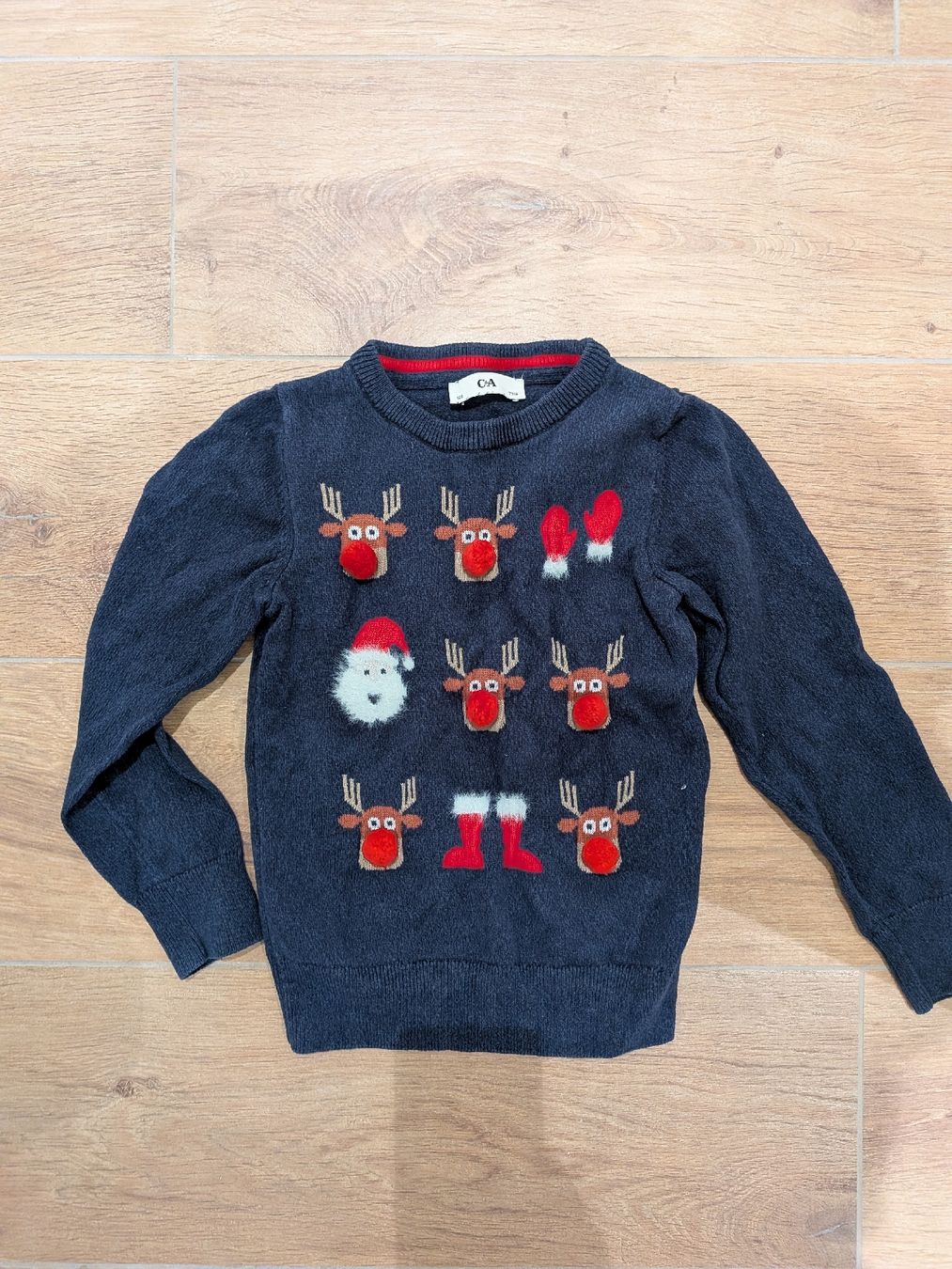 C&A Pulls et sweat-shirts: Weihnachtspullover C&A Grösse 116 – D'occasion à Eschenbach SG par SanFranciscoCalifornia