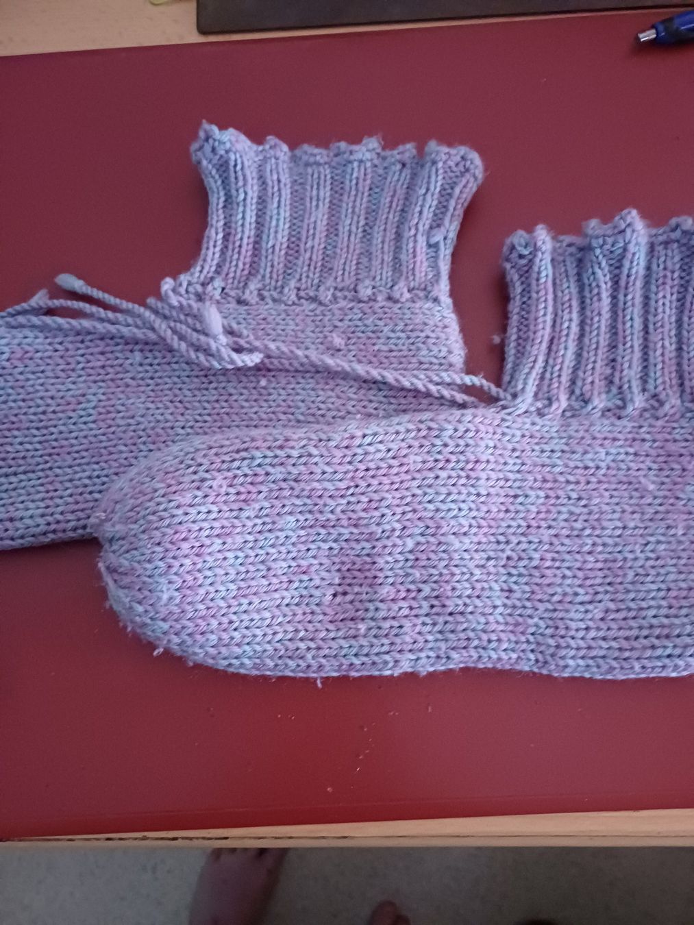 Herrenschuhe: chaussons en tricot double épaisseur – Gebraucht aus Porrentruy von Piquetix